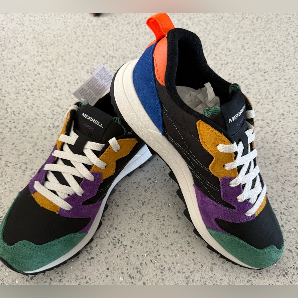 Merrell  Woman’s Alpine Sneakers Size 7.5 NWT